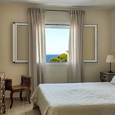 Erietta Hotel 4*
